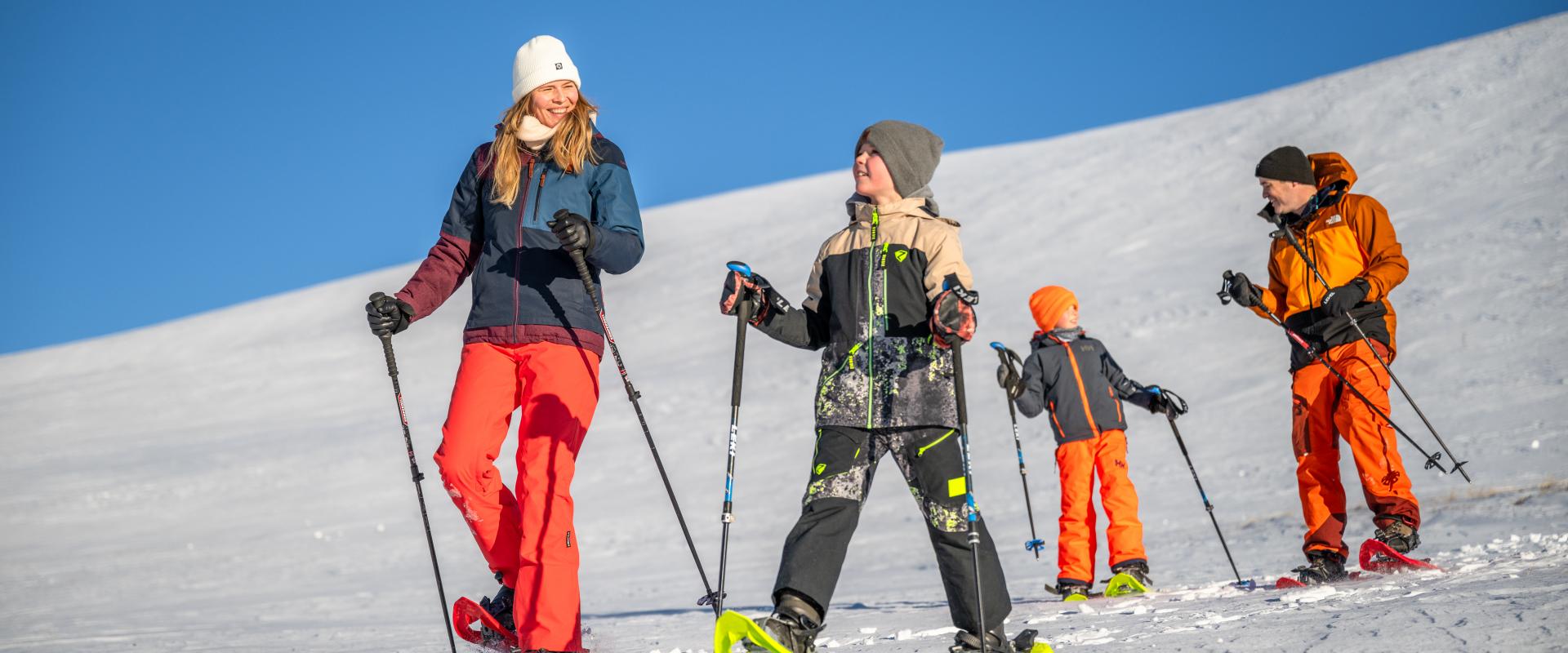 Abseits der Piste_Schneeschuhwandern_Falkert_Heidi-Alm_Familie_Nockberge_Winter © Christoph Rossmann_MBN Tourismus (8)